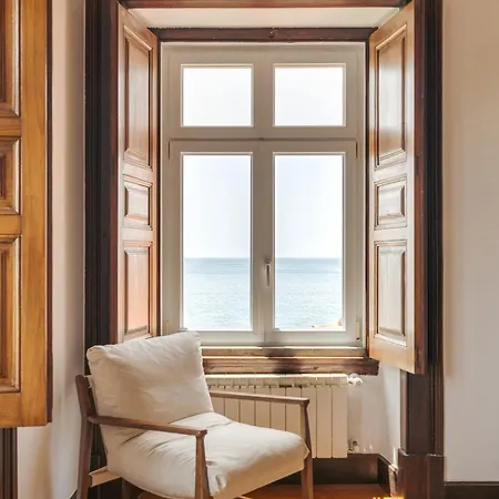 Blissful Seafront Villa *