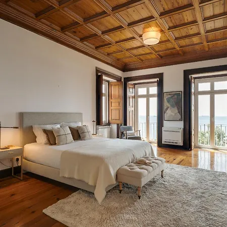 Blissful Seafront Villa *